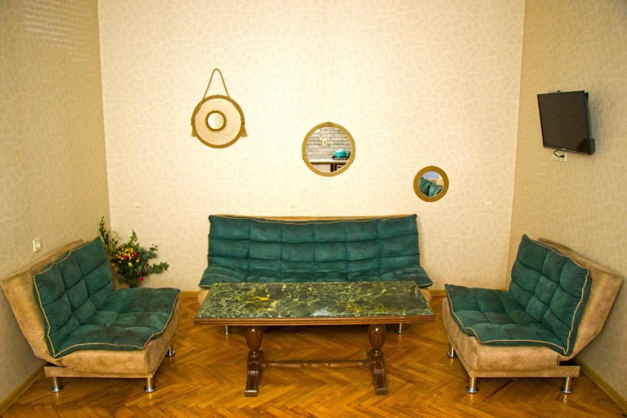 Дома для отпуска Mtatsminda Family Corner Тбилиси-7