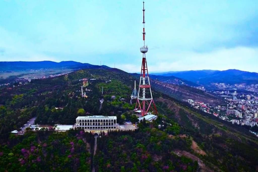 Дома для отпуска Mtatsminda Family Corner Тбилиси-51