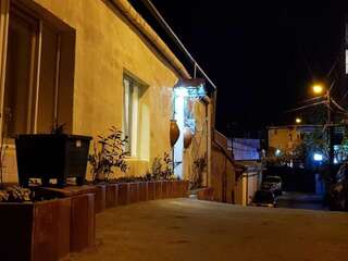 Дома для отпуска Mtatsminda Family Corner Тбилиси Дом для отпуска-27